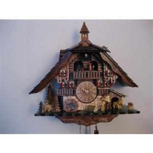 Quartz cuckoo clock with music and dancing couple